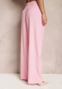 Renee - Różowe Garniturowe Spodnie z Szerokimi Nogawkami i Wysokim Stanem Herdda. Stan: podwyższony. Kolor: różowy. Materiał: materiał. Wzór: gładki #3