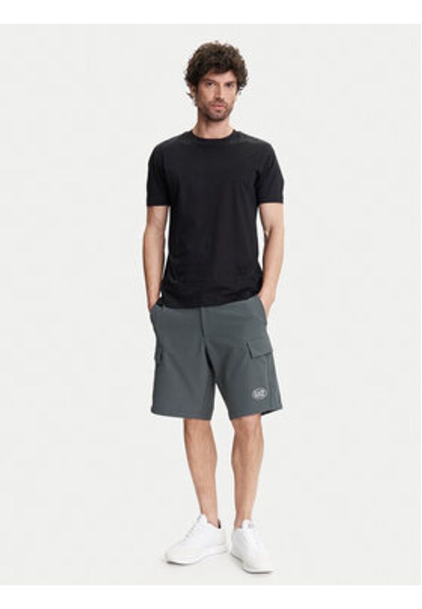 EA7 Emporio Armani Szorty sportowe 7M000196 AF13554 U8109 Szary Regular Fit. Kolor: szary. Materiał: syntetyk. Styl: sportowy