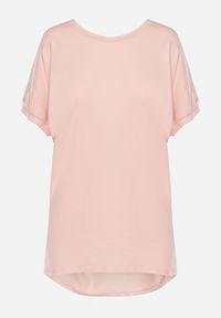 Born2be - Różowy T-shirt z Krótkimi Rękawami i Dłuższym Tyłem Cercisa. Kolor: różowy. Materiał: dzianina. Długość rękawa: krótki rękaw. Długość: krótkie #5