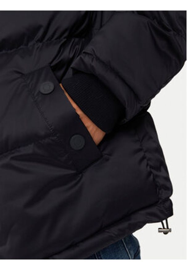 Guess Kurtka zimowa M4BL21 WGJ42 Granatowy Regular Fit. Kolor: niebieski. Materiał: syntetyk. Sezon: zima