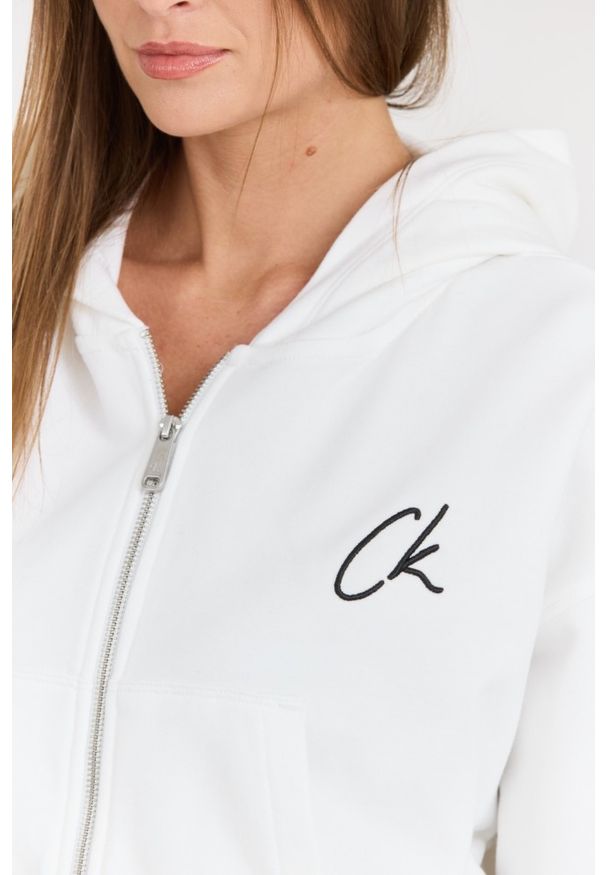 Calvin Klein - CALVIN KLEIN Biała damska rozpinana bluza z kapturem. Typ kołnierza: kaptur. Kolor: biały. Materiał: bawełna