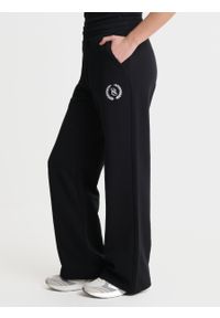 Big-Star - Spodnie damskie dresowe z prostą nogawką czarne Pekina 906/ Moringa 906. Kolor: czarny. Materiał: dresówka. Wzór: haft #4
