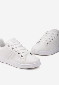 Born2be - Biało-Srebrne Sneakersy Biscuis. Zapięcie: sznurówki. Kolor: biały. Materiał: materiał, skóra. Szerokość cholewki: normalna. Wzór: aplikacja. Obcas: na platformie #2