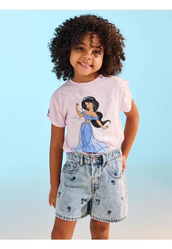 Sinsay - Bawełniane szorty jeansowe z efektem sprania - niebieski. Kolor: niebieski. Materiał: jeans, bawełna