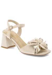 Sandały damskie Vinceza, cholewka ze skóry ekologicznej z przodu ozdobna kokarda z metalicznym akcentem, beżowe, 20283. Kolor: beżowy. Materiał: skóra ekologiczna #1