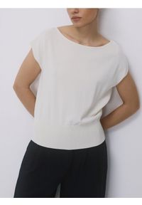 Reserved - Bluzka z wiskozą - kremowy. Kolor: kremowy. Materiał: wiskoza