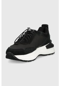 Calvin Klein Jeans sneakersy kolor czarny. Nosek buta: okrągły. Zapięcie: sznurówki. Kolor: czarny. Materiał: skóra, guma. Obcas: na platformie #5
