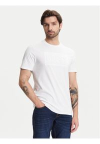 Guess T-Shirt M5YI44 KBW41 Biały Regular Fit. Kolor: biały. Materiał: bawełna