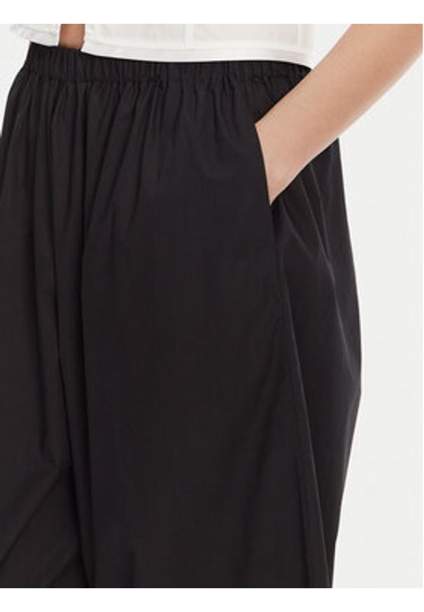 Pinko - PINKO Spodnie materiałowe 105210 A2LD Czarny Relaxed Fit. Kolor: czarny. Materiał: bawełna