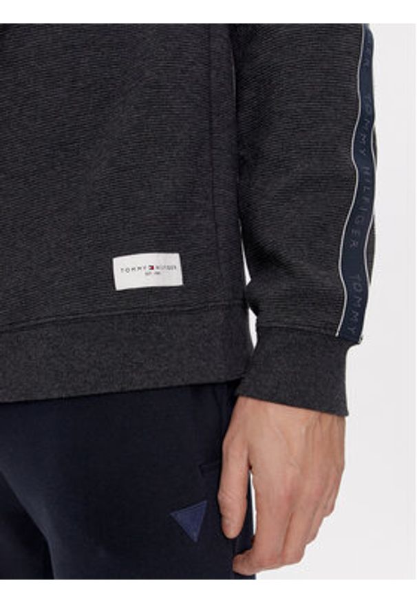 TOMMY HILFIGER - Tommy Hilfiger Bluza UM0UM03009 Szary Regular Fit. Kolor: szary. Materiał: bawełna