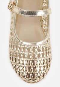 Born2be - Złote Balerinki Ozdobione Plecionką i Paskiem Tesenia. Okazja: na co dzień. Zapięcie: pasek. Kolor: złoty. Materiał: jeans. Wzór: aplikacja. Styl: casual #5