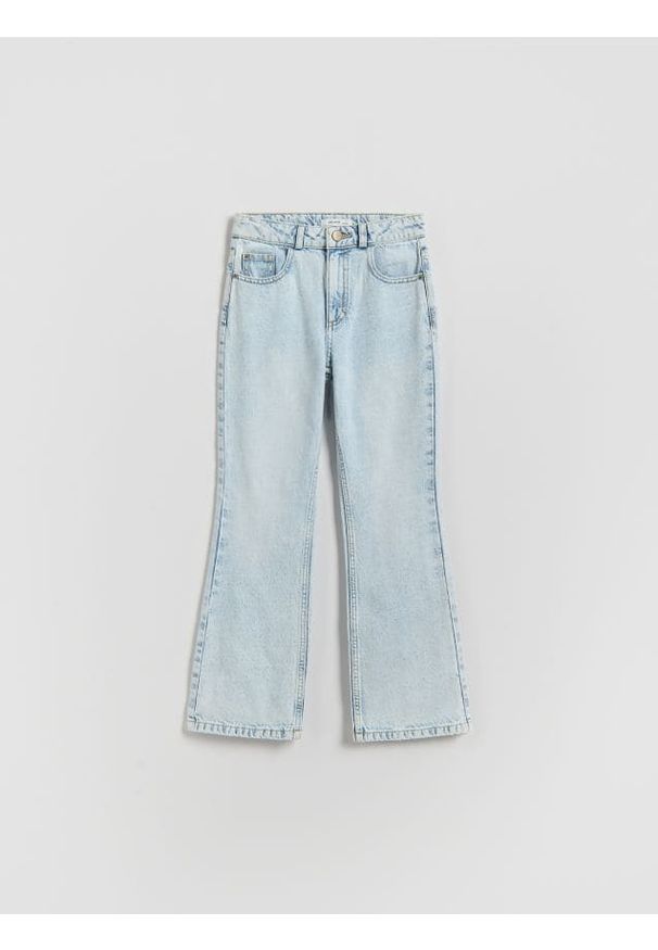 Reserved - Jeansy bootcut - niebieski. Kolor: niebieski