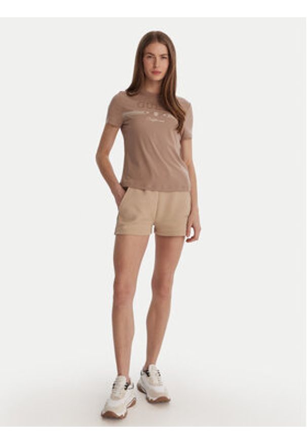 Guess T-Shirt V6GI06 K2967 Beżowy Regular Fit. Kolor: beżowy. Materiał: lyocell