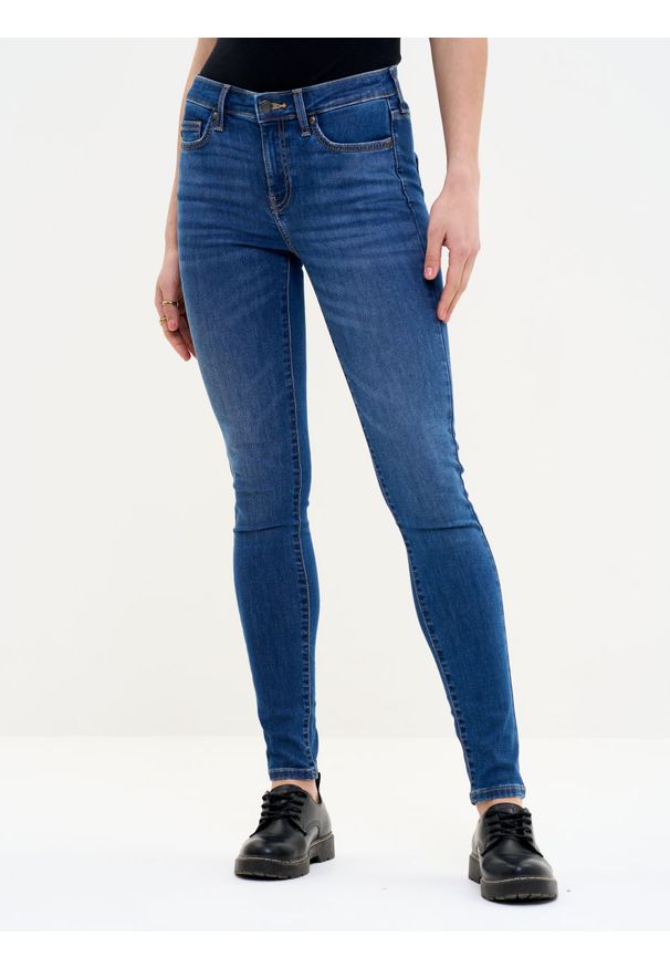 Big-Star - Spodnie jeans damskie Lorena 364. Stan: podwyższony. Kolor: niebieski
