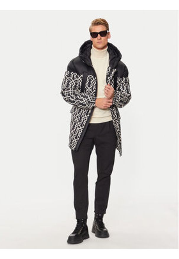 Baldessarini Kurtka zimowa B2 50100 4102 Czarny Regular Fit. Kolor: czarny. Materiał: syntetyk. Sezon: zima