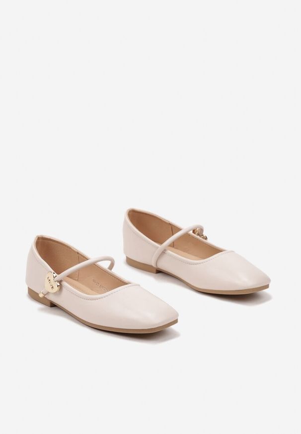 Born2be - Beżowe Balerinki z Kwadratowym Noskiem i Aplikacją z Sercem Neolitha. Okazja: na co dzień. Zapięcie: pasek. Kolor: beżowy. Materiał: jeans. Wzór: aplikacja. Obcas: na obcasie. Styl: elegancki, wizytowy, casual. Wysokość obcasa: niski