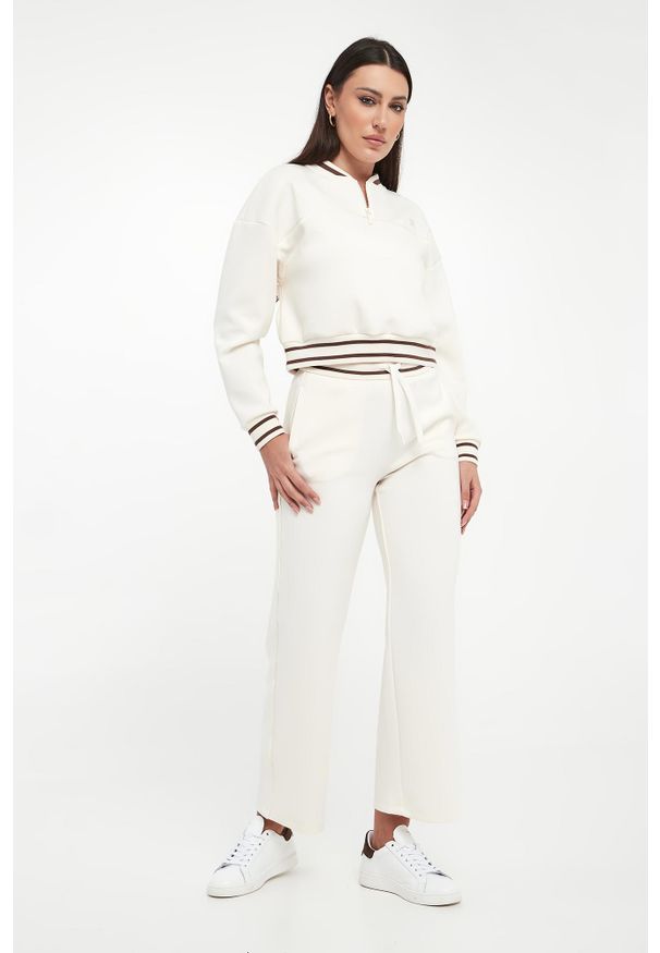 Armani Exchange - Spodnie dresowe damskie ARMANI EXCHANGE. Materiał: dresówka