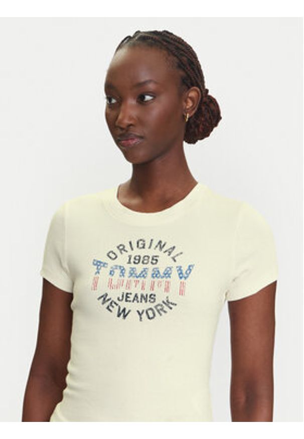 Tommy Jeans T-Shirt DW0DW21421 Écru Slim Fit. Kolor: kremowy. Materiał: bawełna