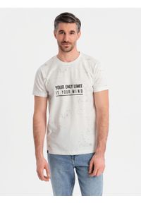 Ombre Clothing - Męski t-shirt z nadrukiem i okrągłym dekoltem – biały V1 - Rozmiar: XL. Okazja: na co dzień. Kolor: biały. Materiał: bawełna, materiał, dzianina. Długość rękawa: krótki rękaw. Długość: krótkie. Wzór: nadruk. Styl: sportowy, casual #8