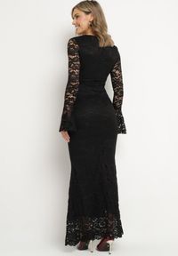 Born2be - Czarna Koronkowa Sukienka o Dopasowanym Kroju z Szerokim Dołem Annadira. Kolor: czarny. Materiał: koronka. Typ sukienki: proste #2