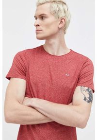 Tommy Jeans t-shirt męski kolor bordowy melanżowy. Kolor: czerwony. Materiał: bawełna, dzianina. Wzór: melanż. Styl: klasyczny