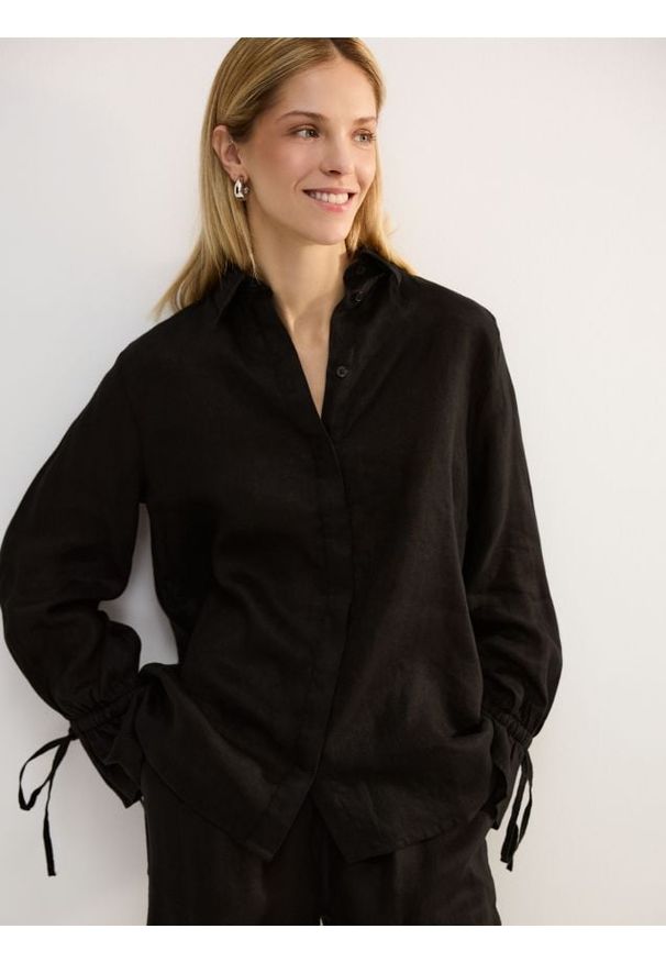 Reserved - Lniana koszula z wiązaniami - czarny. Kolor: czarny. Materiał: len