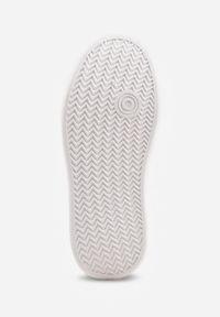 Renee - Białe Sznurowane Sneakersy Vices na Platformie z Metalicznymi Paskami Neliawen. Nosek buta: okrągły. Zapięcie: pasek. Kolor: biały. Materiał: jeans. Obcas: na platformie #9