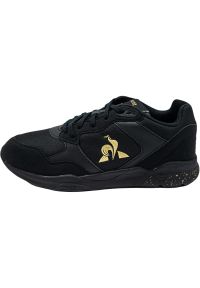 Buty do chodzenia męskie Le Coq Sportif LCS R500. Kolor: czarny. Materiał: materiał. Sport: turystyka piesza