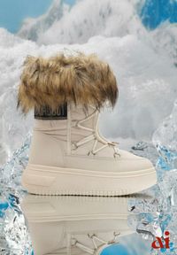 Renee - Beżowe Śniegowce na Grubej Podeszwie z Futerkiem Uplift. Okazja: na co dzień. Kolor: beżowy. Materiał: futro. Sezon: zima. Styl: casual #1