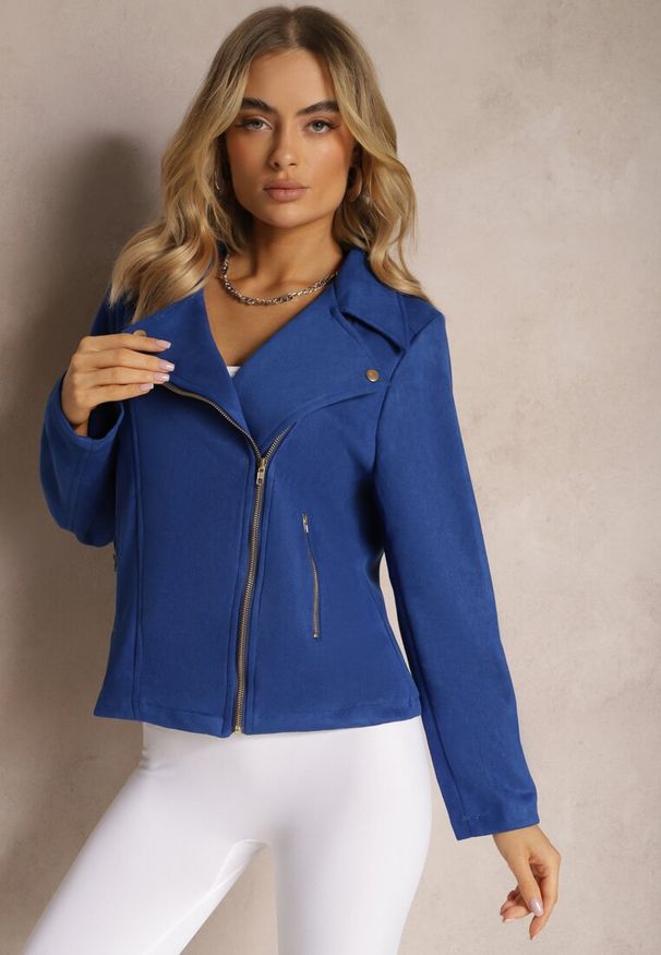 Renee - Granatowa Asymetryczna Kurtka Ramoneska z Imitacji Zamszu Kmiya. Kolekcja: plus size. Kolor: niebieski. Materiał: zamsz