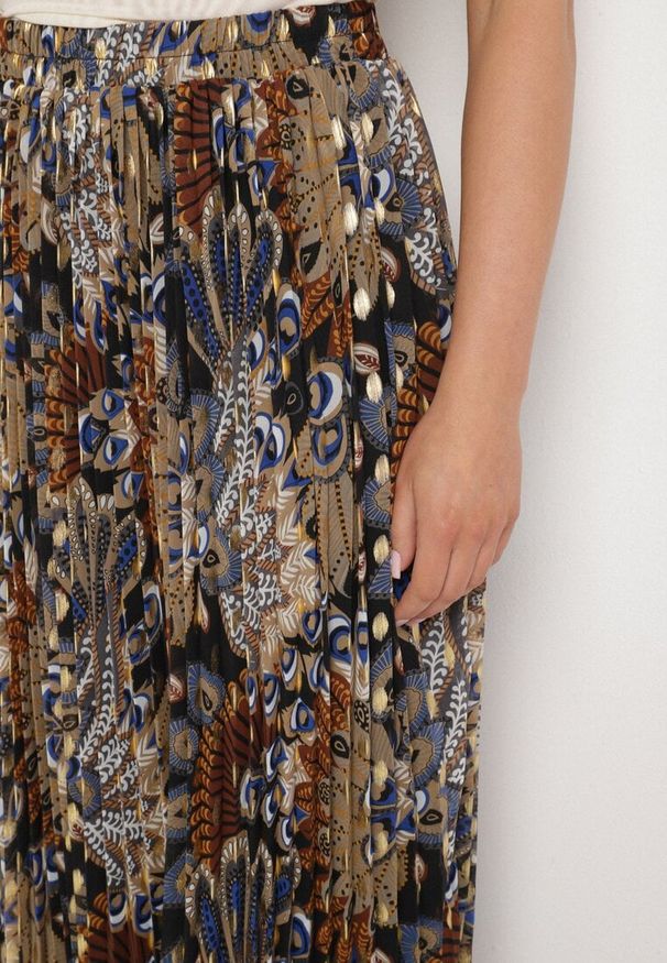 Born2be - Czarna Plisowana Spódnica z Metalicznym Nadrukiem Firolene. Okazja: na co dzień. Stan: podwyższony. Kolor: czarny. Wzór: nadruk. Styl: klasyczny, casual, elegancki