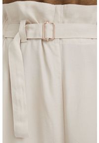 Sisley spodnie damskie kolor beżowy proste high waist. Okazja: na co dzień. Stan: podwyższony. Kolor: beżowy. Materiał: tkanina. Styl: casual #4