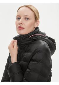 TOMMY HILFIGER - Tommy Hilfiger Płaszcz zimowy WW0WW39221 Czarny Regular Fit. Kolor: czarny. Materiał: syntetyk. Sezon: zima