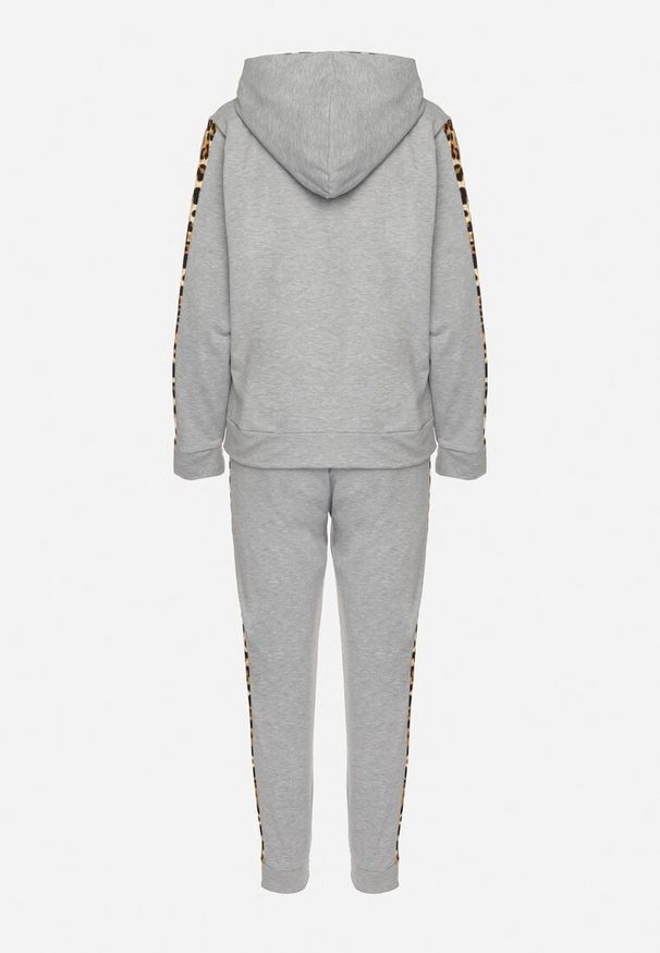 Born2be - Szary Komplet Dresowy Bluza i Spodnie ze Zdobieniami w Panterkę Solhiris. Kolor: szary. Materiał: dresówka. Wzór: aplikacja, motyw zwierzęcy