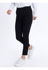 Kaffe Spodnie materiałowe Lea 10505191 Czarny Regular Fit. Kolor: czarny. Materiał: bawełna, materiał, syntetyk