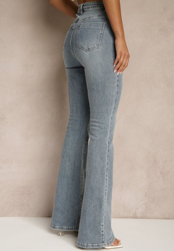 Renee - Niebieskie Jeansy z Bawełny o Kroju Dzwonów Tillurea. Okazja: na co dzień. Kolor: niebieski. Styl: elegancki, casual