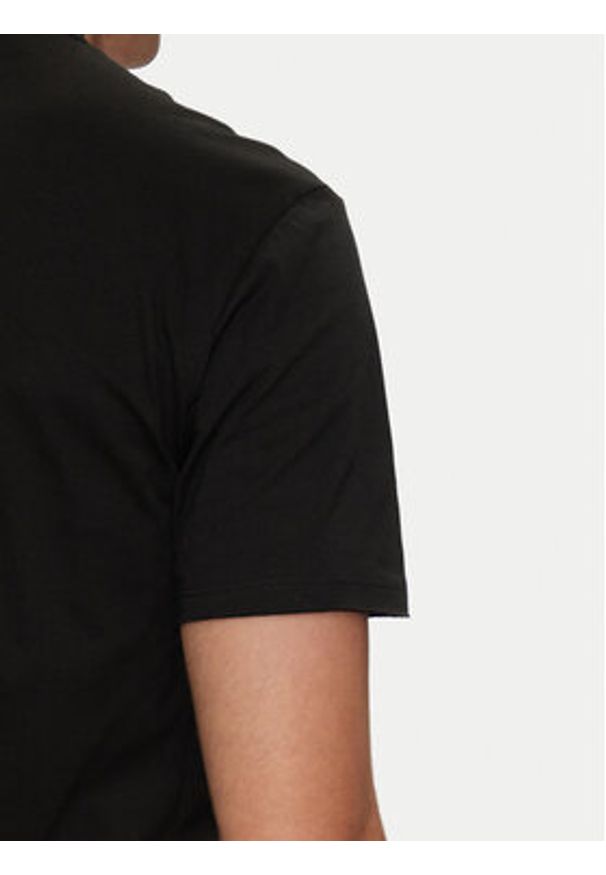 Replay T-Shirt M3591A.000.2660 Czarny Regular Fit. Kolor: czarny. Materiał: bawełna