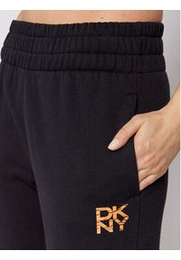 DKNY Sport Spodnie dresowe DP1P2716 Czarny Regular Fit. Kolor: czarny. Materiał: bawełna, dresówka