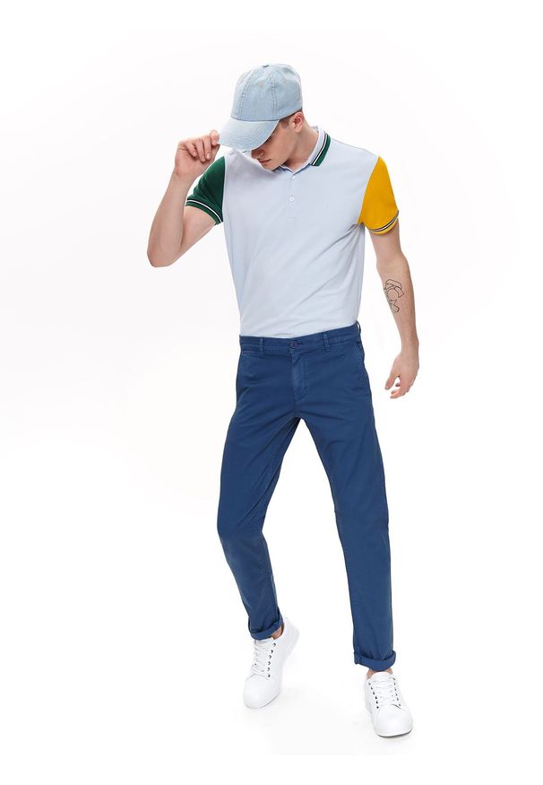 TOP SECRET - Spodnie typu chino regularne. Okazja: do pracy, na co dzień. Kolor: niebieski. Materiał: dzianina, tkanina. Wzór: gładki. Styl: casual