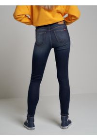 Big-Star - Spodnie jeans damskie zwężane Adela 307. Kolor: niebieski