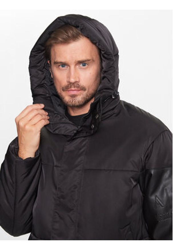 Armani Exchange Kurtka zimowa 6RZB13 ZNJ7Z 1200 Czarny Relaxed Fit. Kolor: czarny. Materiał: syntetyk. Sezon: zima