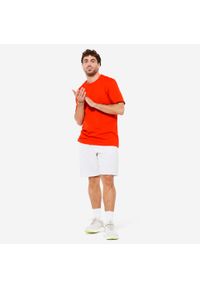 DOMYOS - Koszulka z krótkim rękawem męska Domyos Gym & Pilates 500 Essentials. Kolor: czerwony, pomarańczowy, wielokolorowy. Materiał: tkanina, prążkowany, materiał, bawełna, elastan. Długość rękawa: krótki rękaw. Długość: krótkie. Sport: joga i pilates