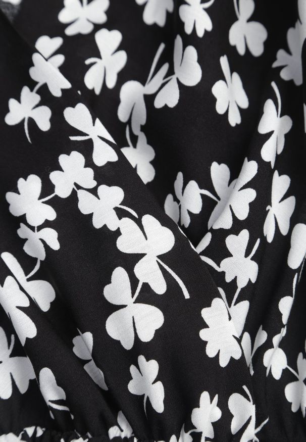 Born2be - Czarna Sukienka Achanie. Okazja: na co dzień. Kolor: czarny. Materiał: wiskoza, tkanina, jeans. Typ sukienki: kopertowe. Styl: elegancki, casual, wizytowy