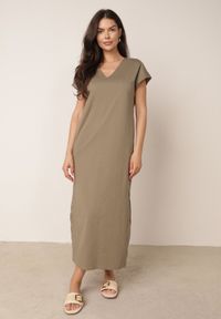 Born2be - Zielona Bawełniana Sukienka Pudełkowa o Fasonie Oversize z Kieszeniami Thaelusa. Okazja: na co dzień. Kolor: zielony. Materiał: bawełna. Typ sukienki: oversize. Styl: casual #5