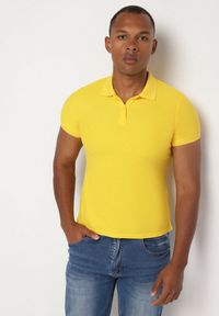 Born2be - Żółty T-shirt Polo z Bawełną Fodelira. Okazja: na co dzień. Typ kołnierza: polo. Kolor: żółty. Materiał: bawełna. Styl: klasyczny, elegancki, casual #5