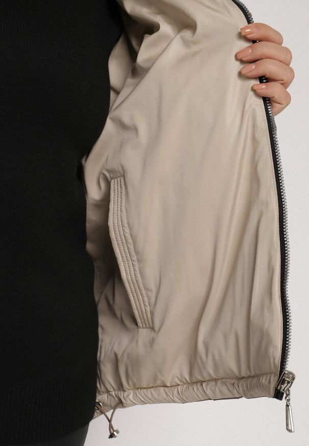 Born2be - Brązowa Kurtka Dwustronna z Odpinanym Kapturem Frolbia. Okazja: na co dzień. Kolor: brązowy. Materiał: jeans. Wzór: gładki. Styl: elegancki, klasyczny, casual