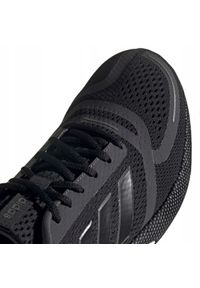 Adidas - Buty adidas Nova Run M EE9267 czarne. Okazja: na co dzień. Zapięcie: pasek. Kolor: czarny. Materiał: tkanina, materiał, syntetyk. Szerokość cholewki: normalna. Sezon: zima. Sport: bieganie