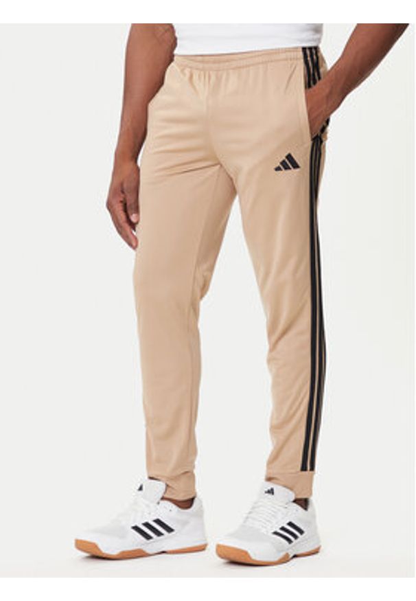 Adidas - adidas Dres Basic 3-Stripes JX5501 Beżowy Regular Fit. Kolor: beżowy. Materiał: syntetyk