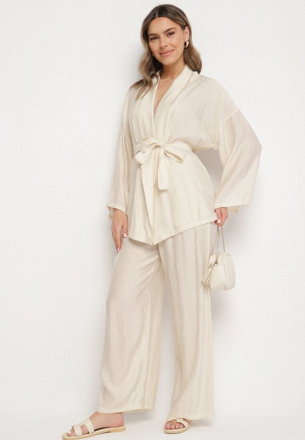 Born2be - Beżowy Wiskozowy Komplet Szerokie Spodnie i Bluzka z Wiązanym Paskiem Liramira. Kolor: beżowy. Materiał: wiskoza