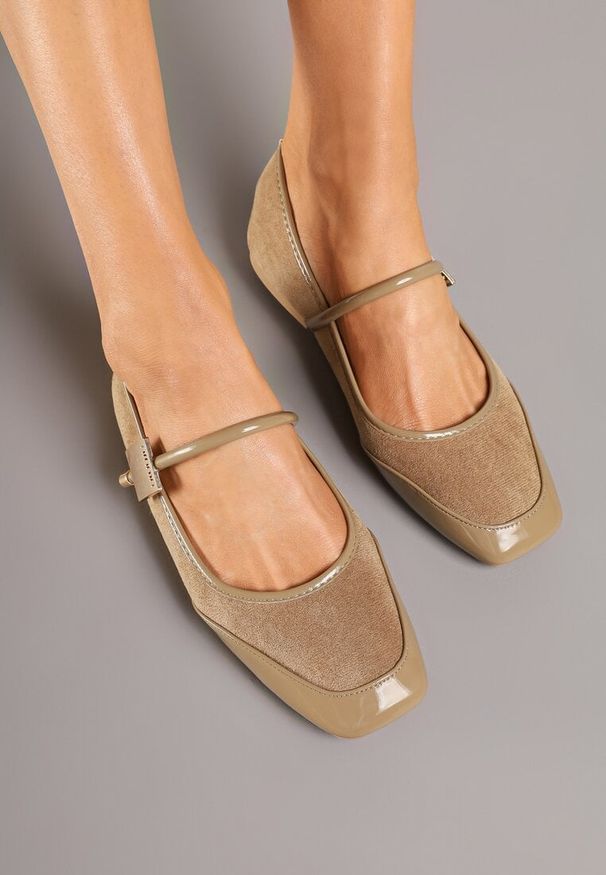 Born2be - Ciemnobeżowe Balerinki z Lakierowanym Noskiem i Elegancką Aplikacją Neonira. Okazja: na co dzień. Zapięcie: pasek. Kolor: beżowy. Wzór: aplikacja. Materiał: lakier. Sezon: wiosna, lato. Obcas: na obcasie. Styl: elegancki. Wysokość obcasa: niski